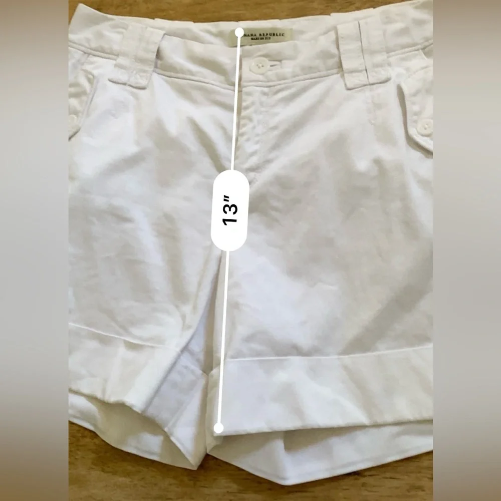 Banana Republic Women’s Sz 2 Martin Fit White  Cotton Blend Twill Stretch Shorts